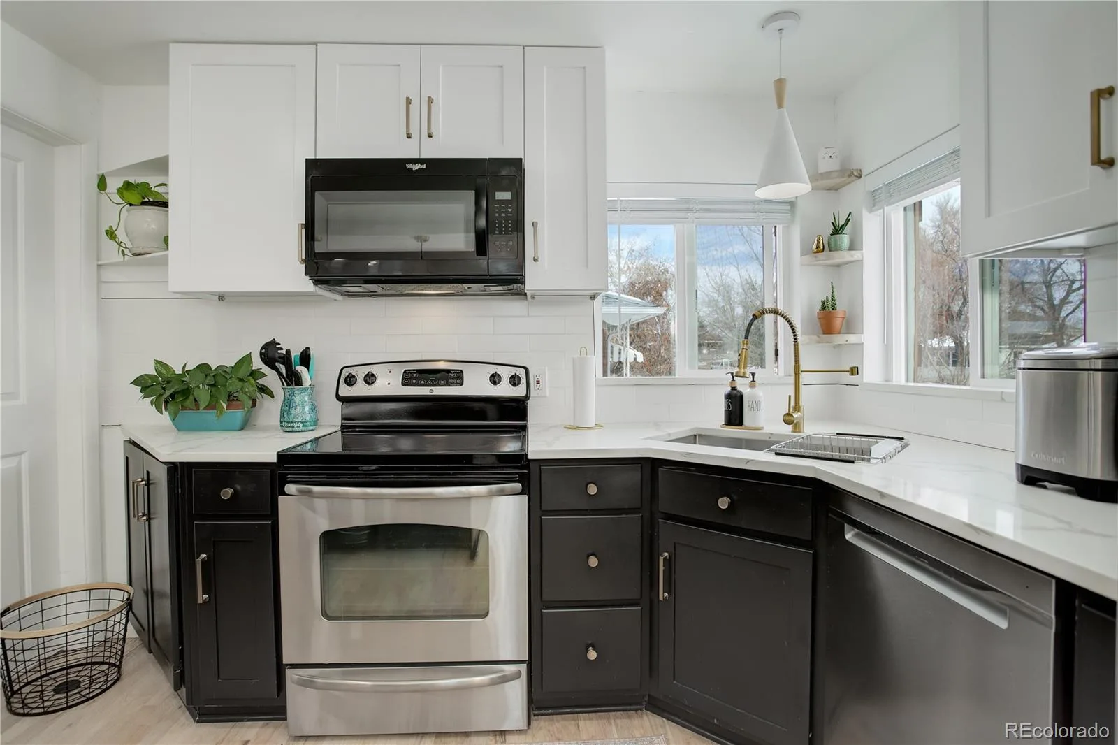 3147 S Emerson Street Englewood CO 80113 MLS #REC2582750 06102026061319 1600 7