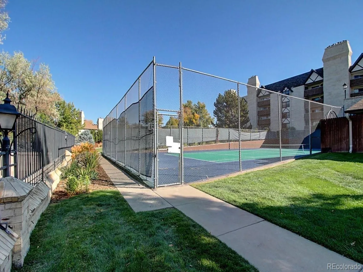 4250 S Olive Street #202 Denver CO 80237 | MLS #REC2584634 08152026144121 1200 41