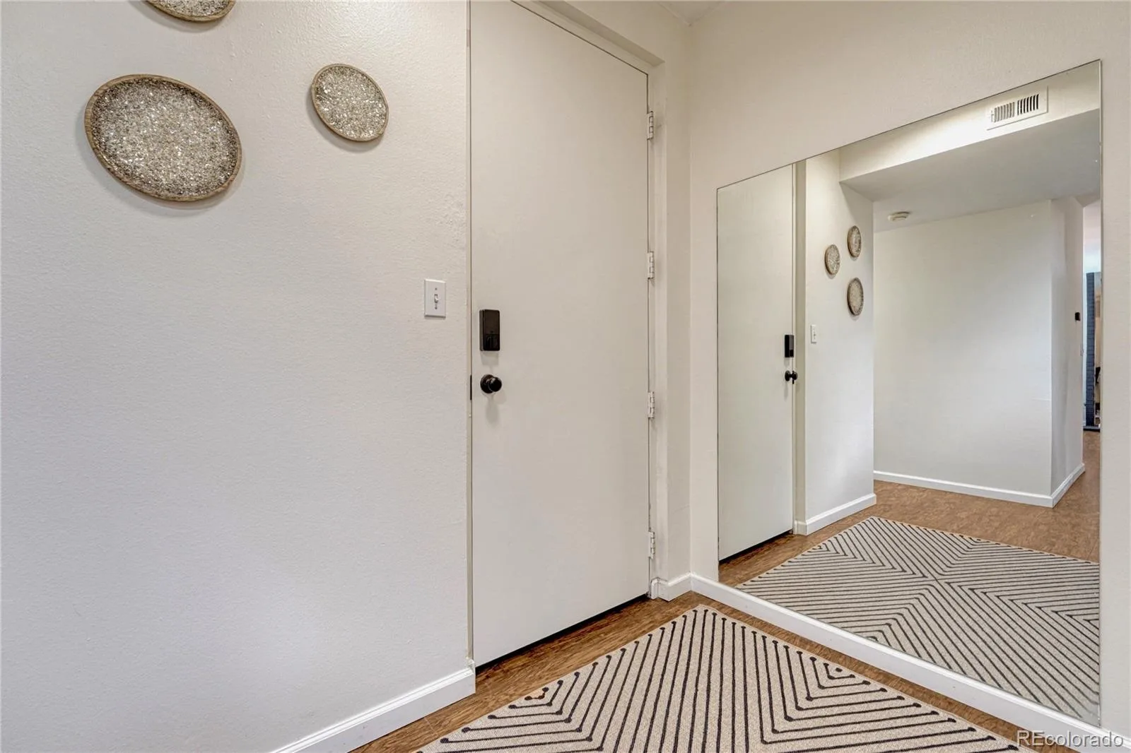 4250 S Olive Street #202 Denver CO 80237 | MLS #REC2584634 08152026144121 1600 31