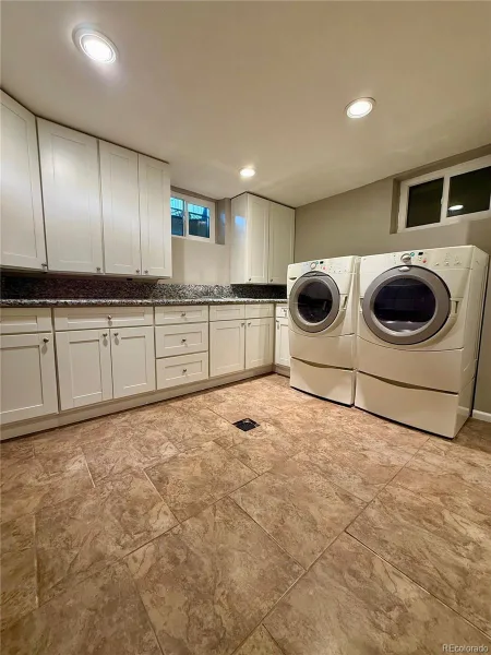 6070 S Detroit Street Littleton CO 80121 | MLS #REC2586689 08292026005809 800 14