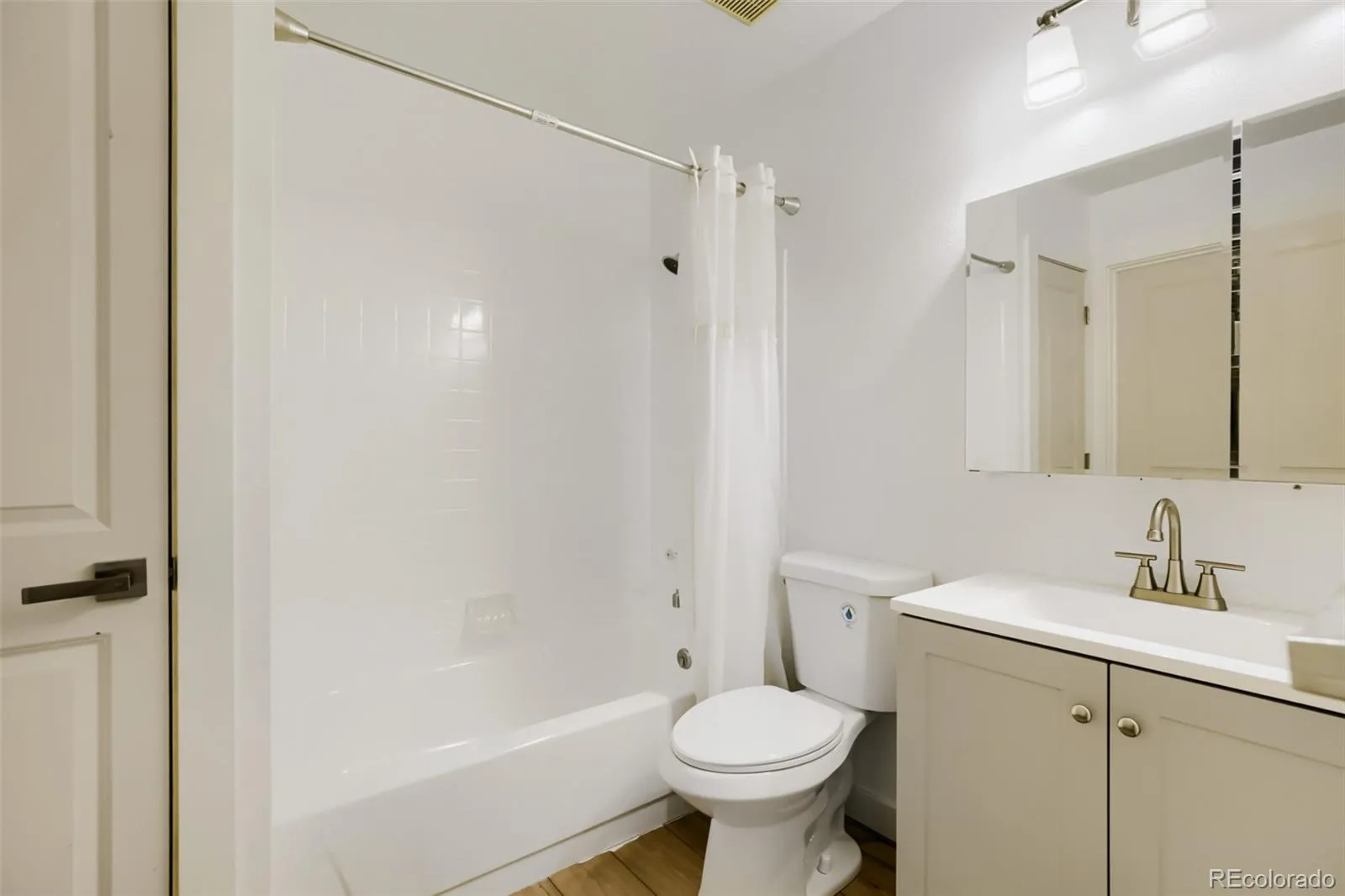 1215 Devonshire Court Lafayette CO 80026 | MLS #REC2588650 04092026173902 1600 14