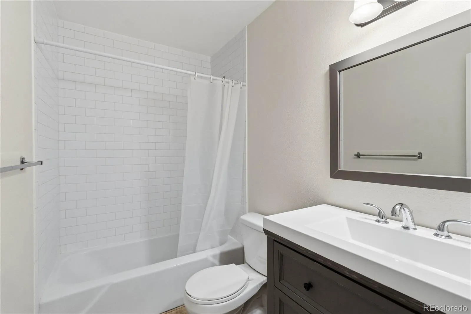 9209 E Nassau Avenue Denver CO 80237 MLS #REC2590897 04252026081922 1600 12