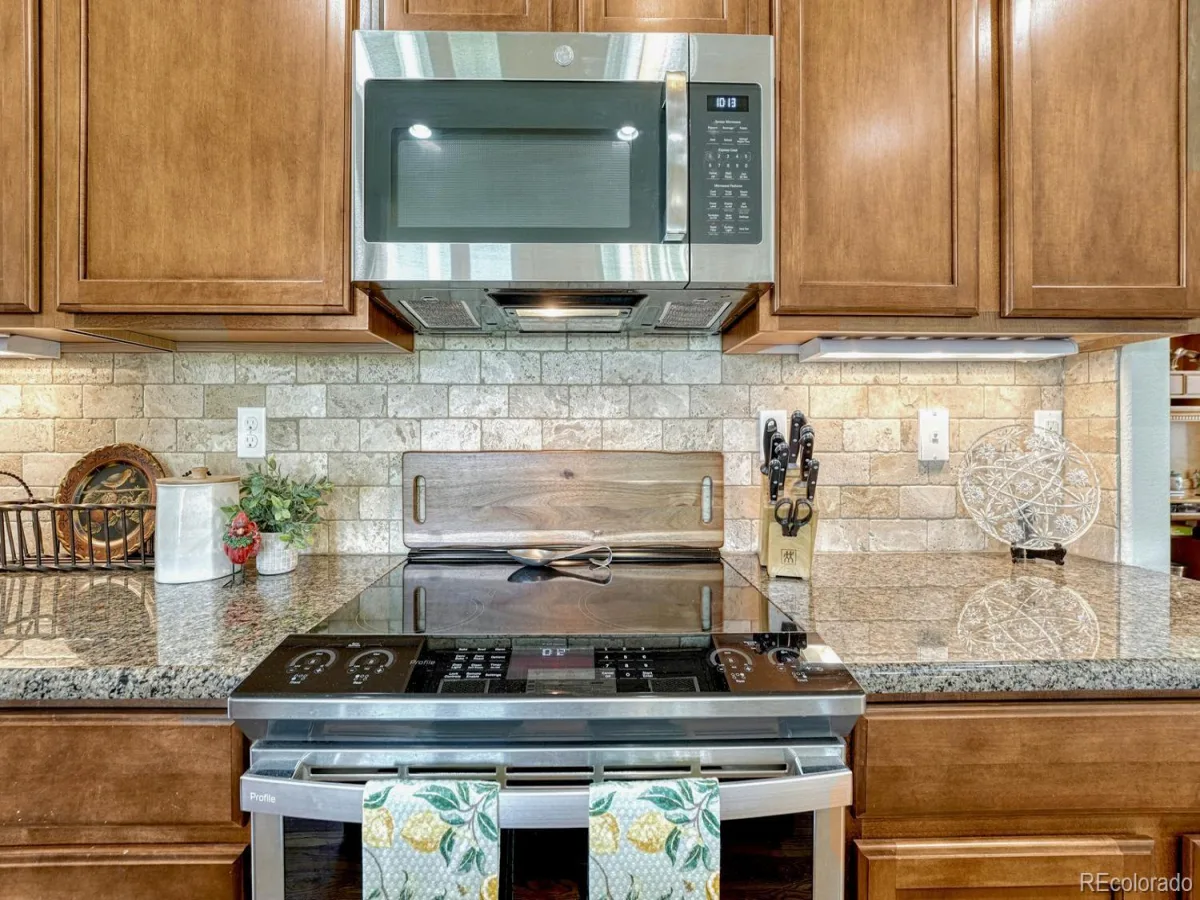 589 Bristolwood Lane Castle Pines CO 80108 MLS #REC2591145 07042026171428 1200 10