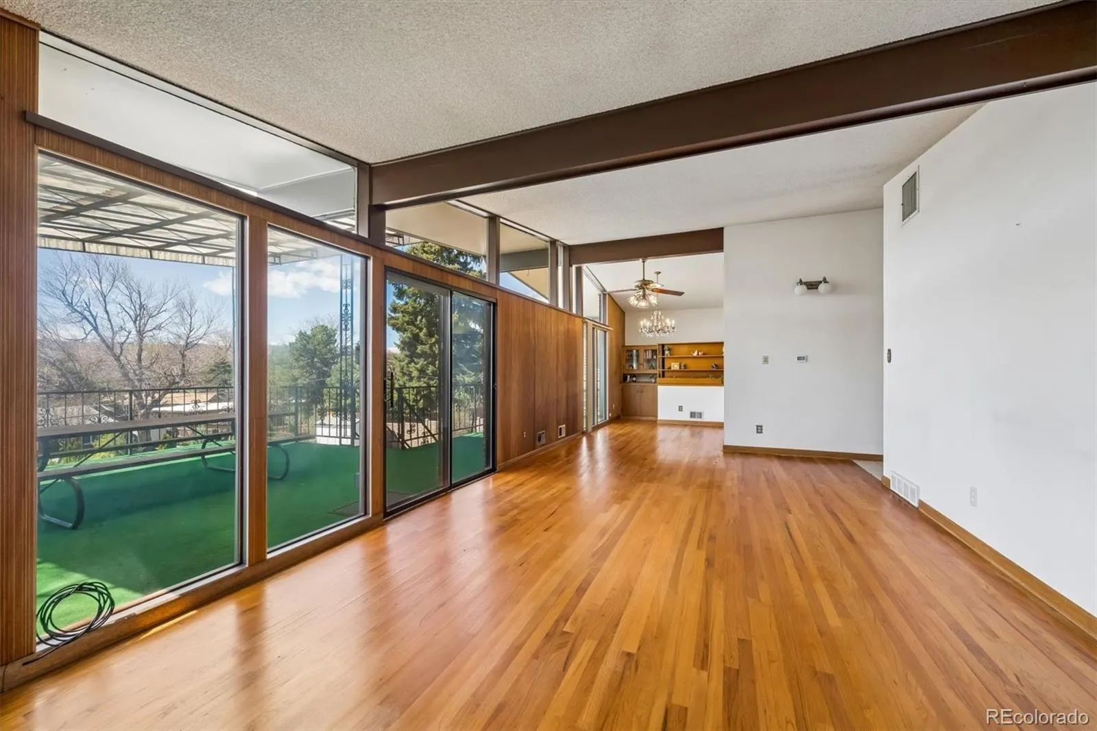 04152026015110 1600 6