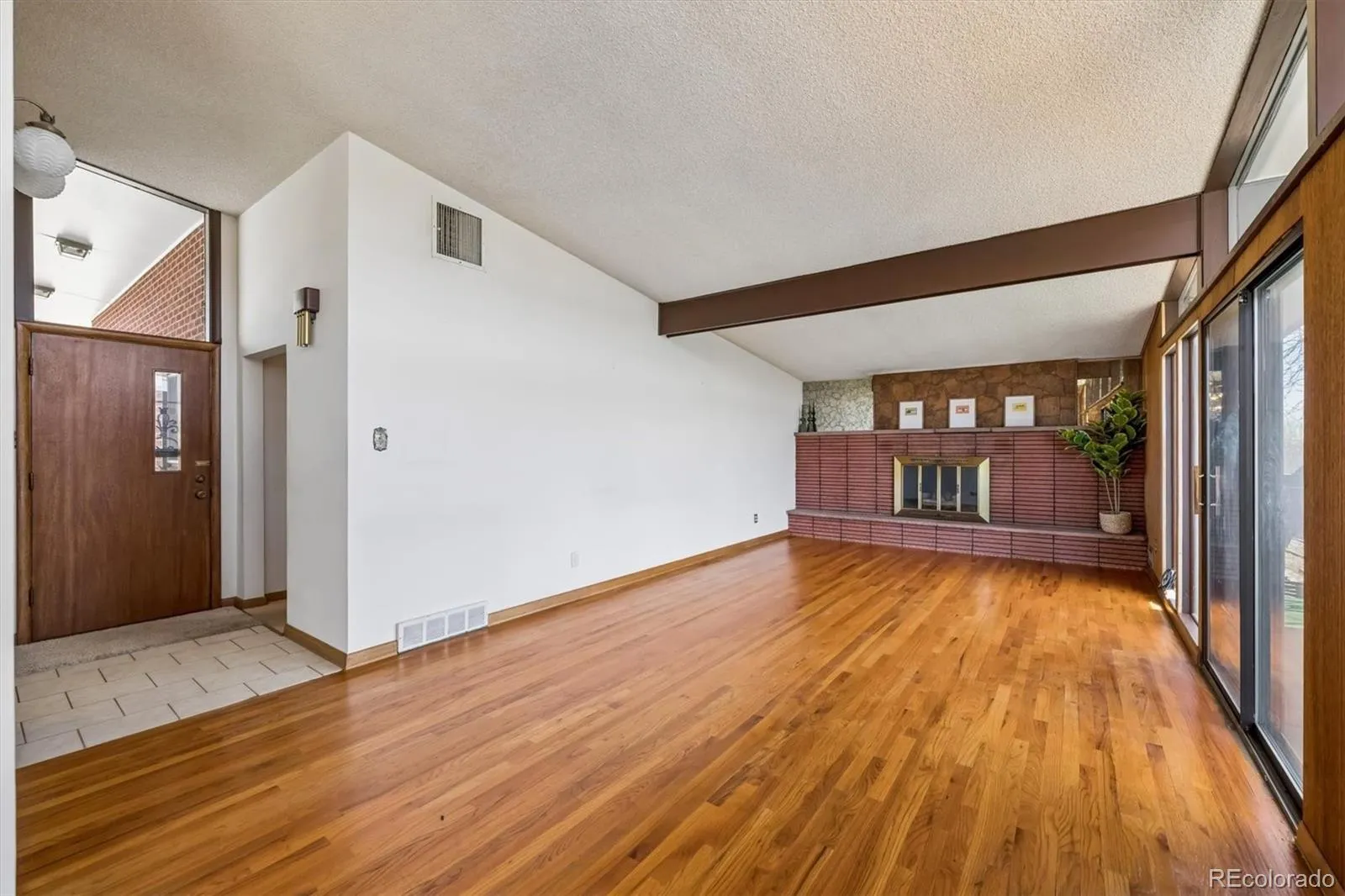 04152026015110 1600 9