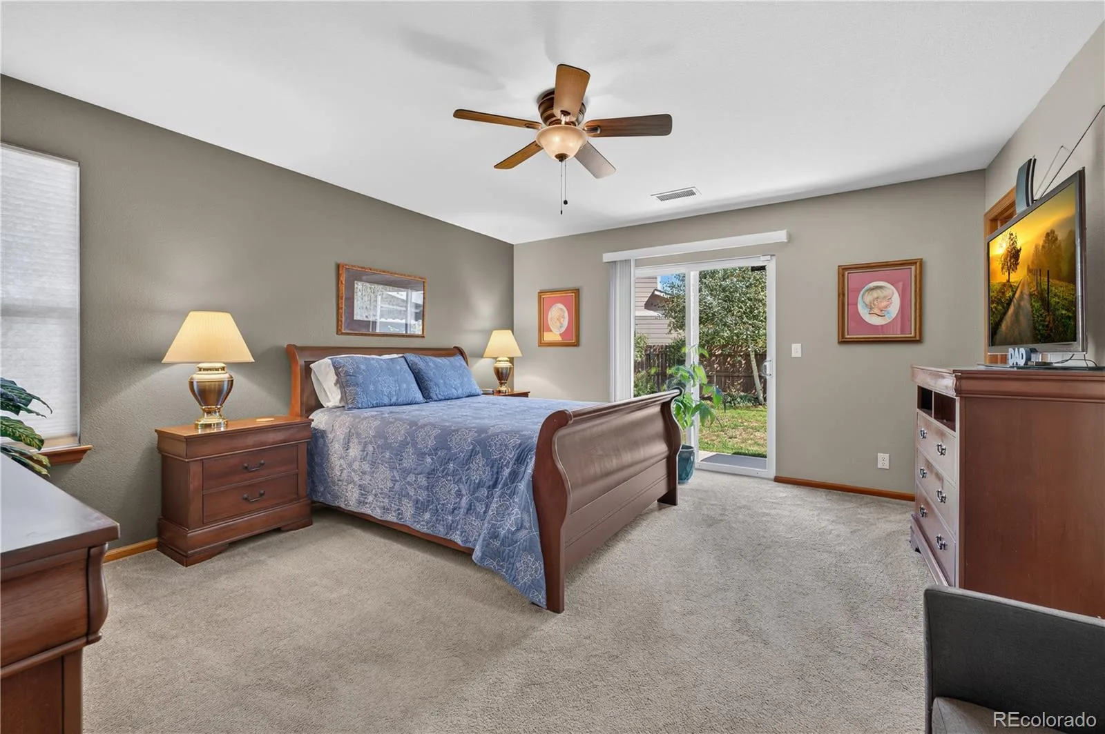 15895 Robins Drive Denver CO 80239 | MLS #REC2597336 08212026161132 1600 15