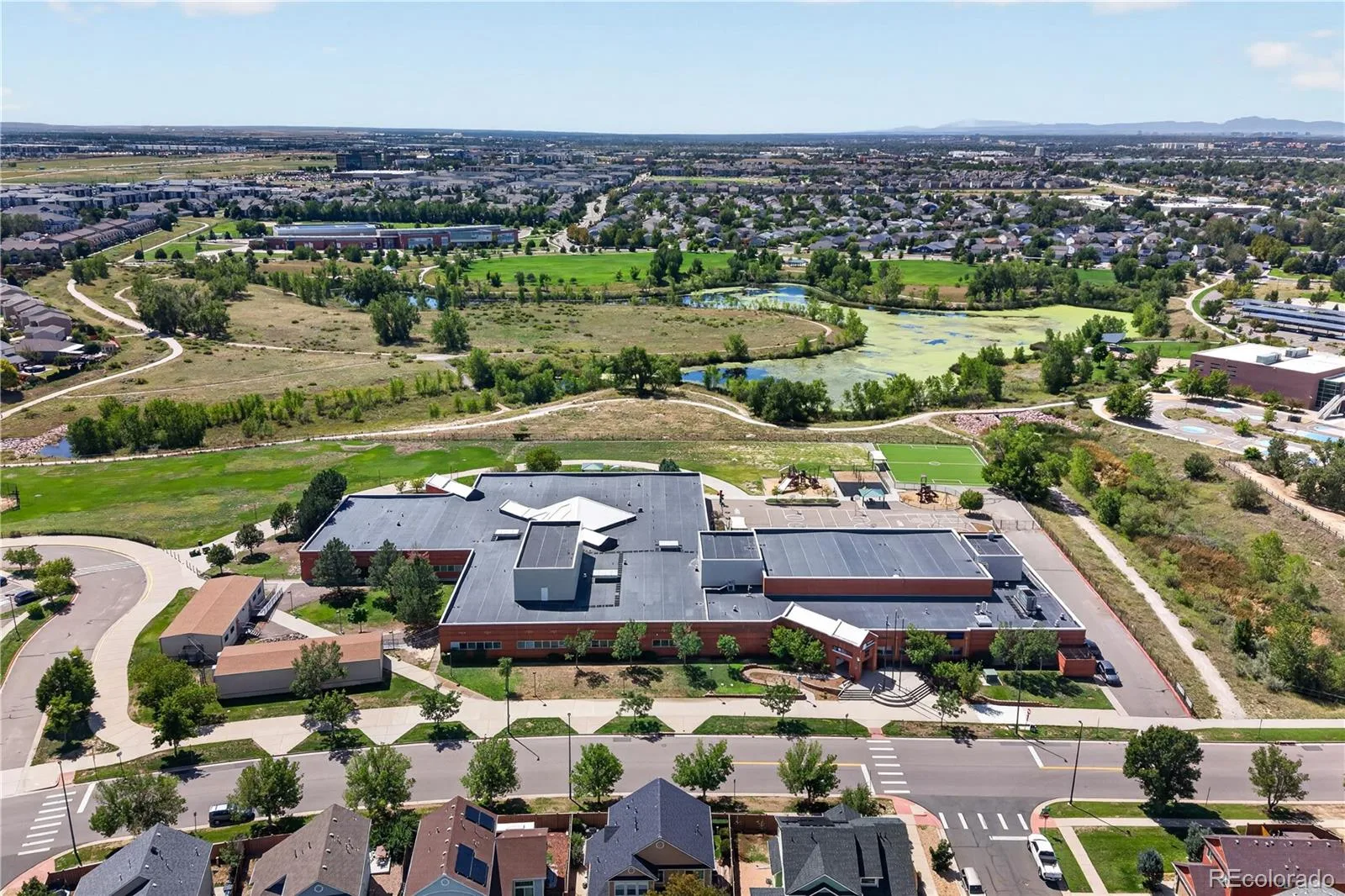 15895 Robins Drive Denver CO 80239 | MLS #REC2597336 08212026161132 1600 25