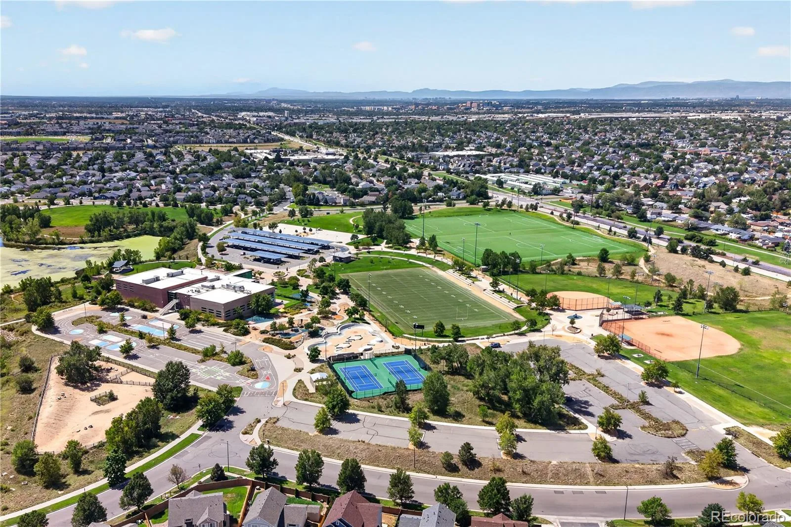 15895 Robins Drive Denver CO 80239 | MLS #REC2597336 08212026161132 1600 26