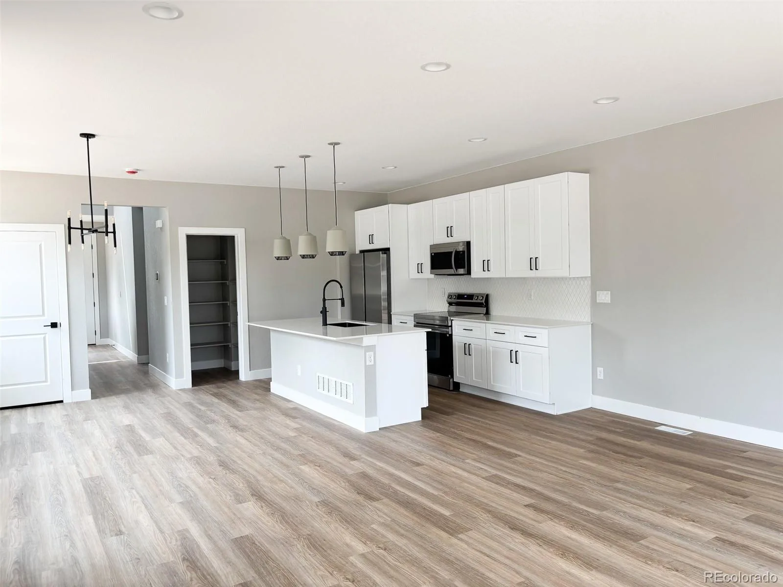 08272026171933 1600 2