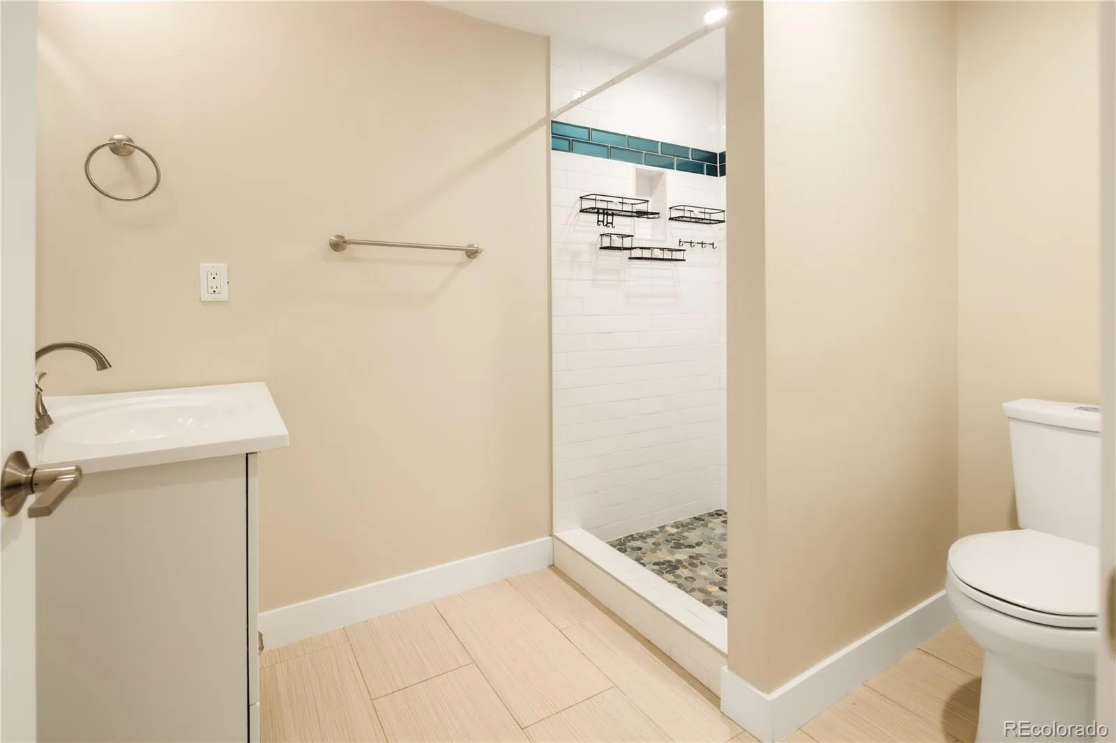 1650 Gaylord Street Denver CO 80206 | MLS #REC2599802 10102026234152 1600 32