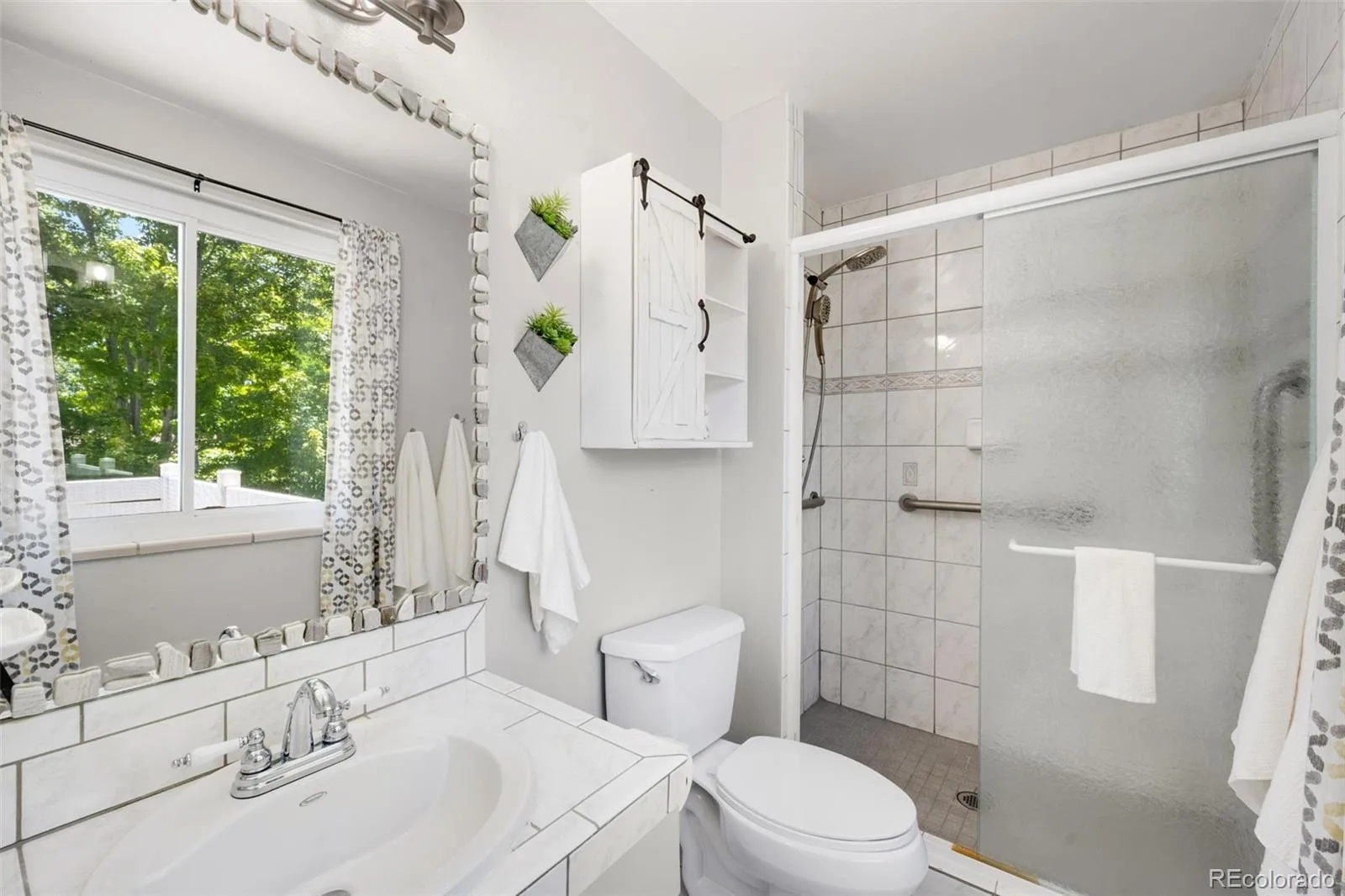 1658 S Ironton Street Aurora CO 80012 | MLS #REC2600433 06192026035321 1600 24