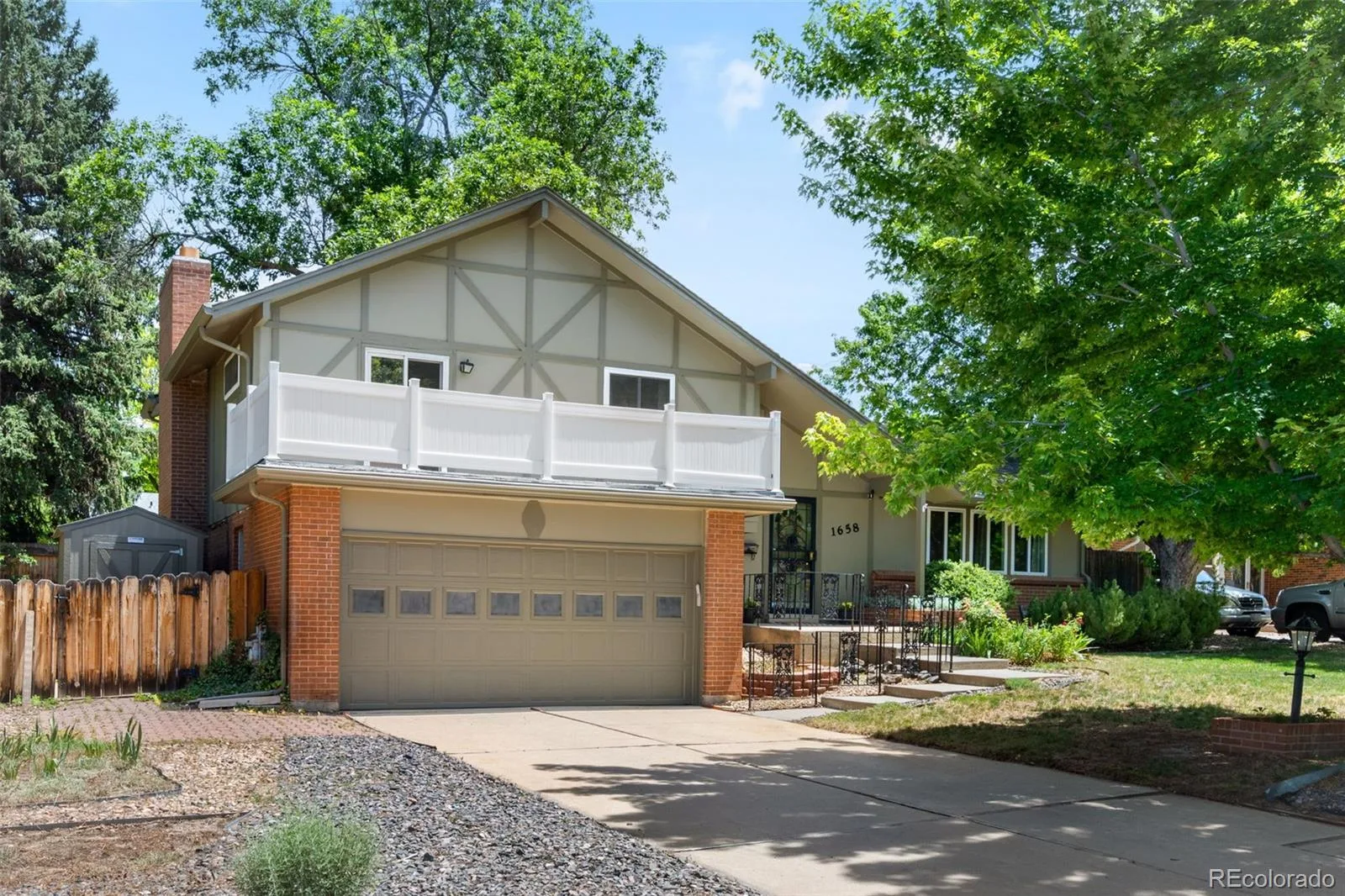 1658 S Ironton Street Aurora CO 80012 | MLS #REC2600433 06192026035321 1600 3