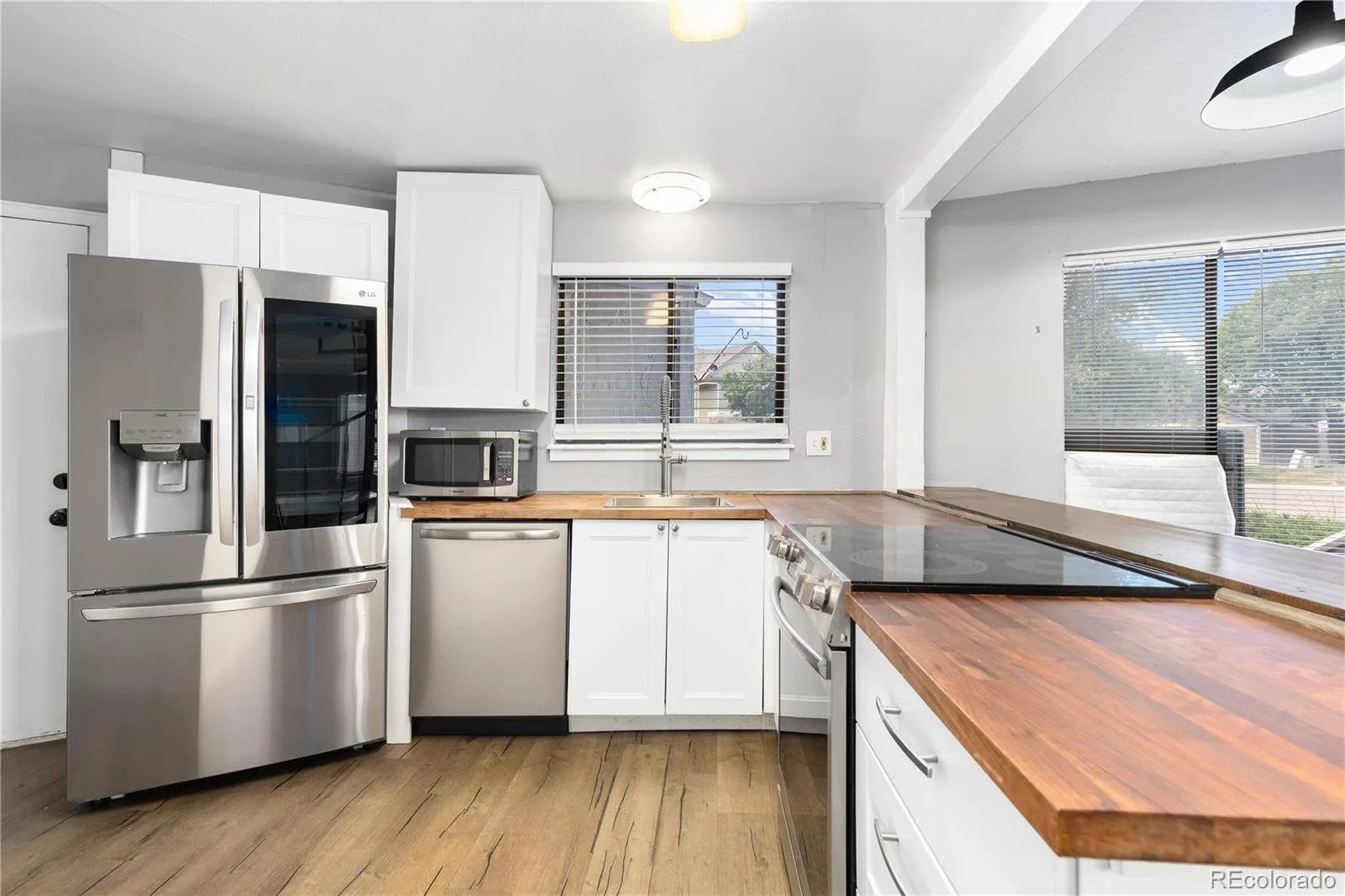 8100 W Quincy Avenue #E Littleton CO 80123 MLS #REC2602832 06162026015351 1600 12
