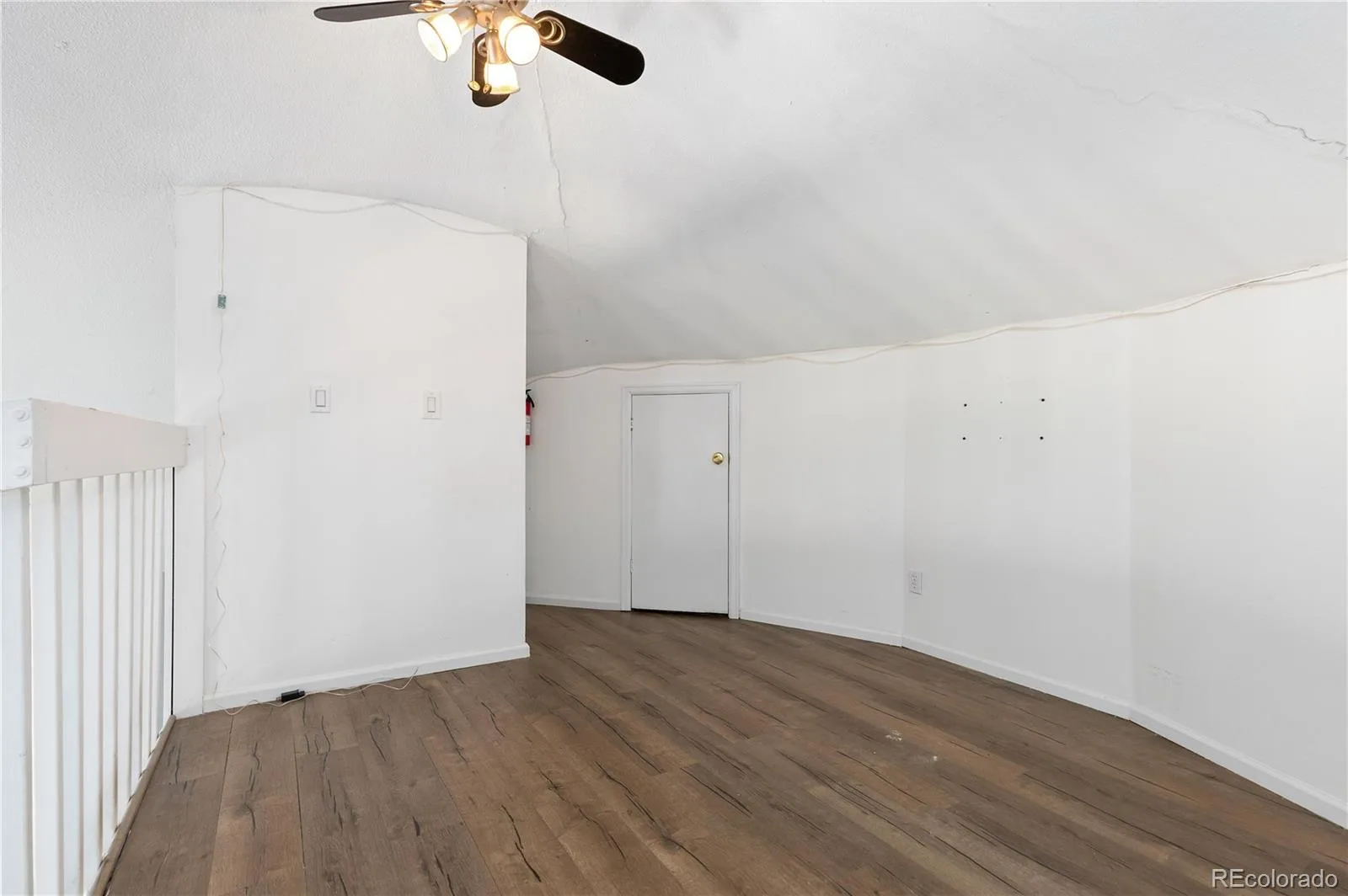 8100 W Quincy Avenue #E Littleton CO 80123 MLS #REC2602832 06162026015351 1600 23