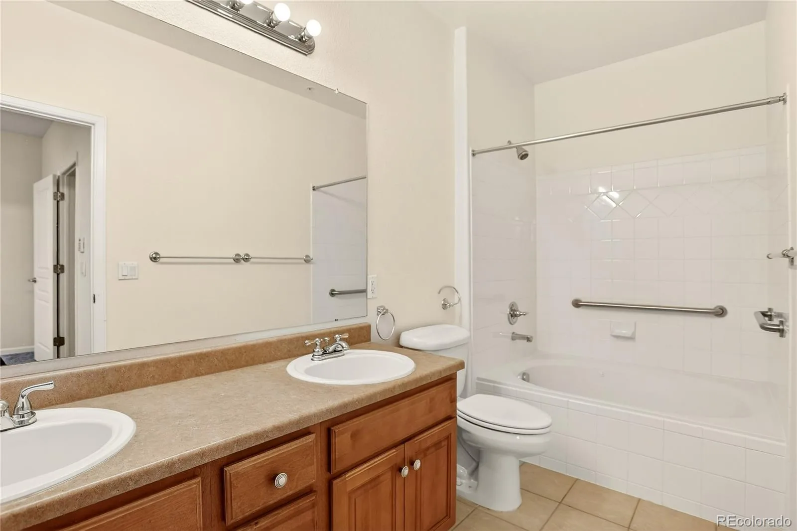 8039 Lee Drive #102 Arvada CO 80005 | MLS #REC2604147 07092026193143 1600 18