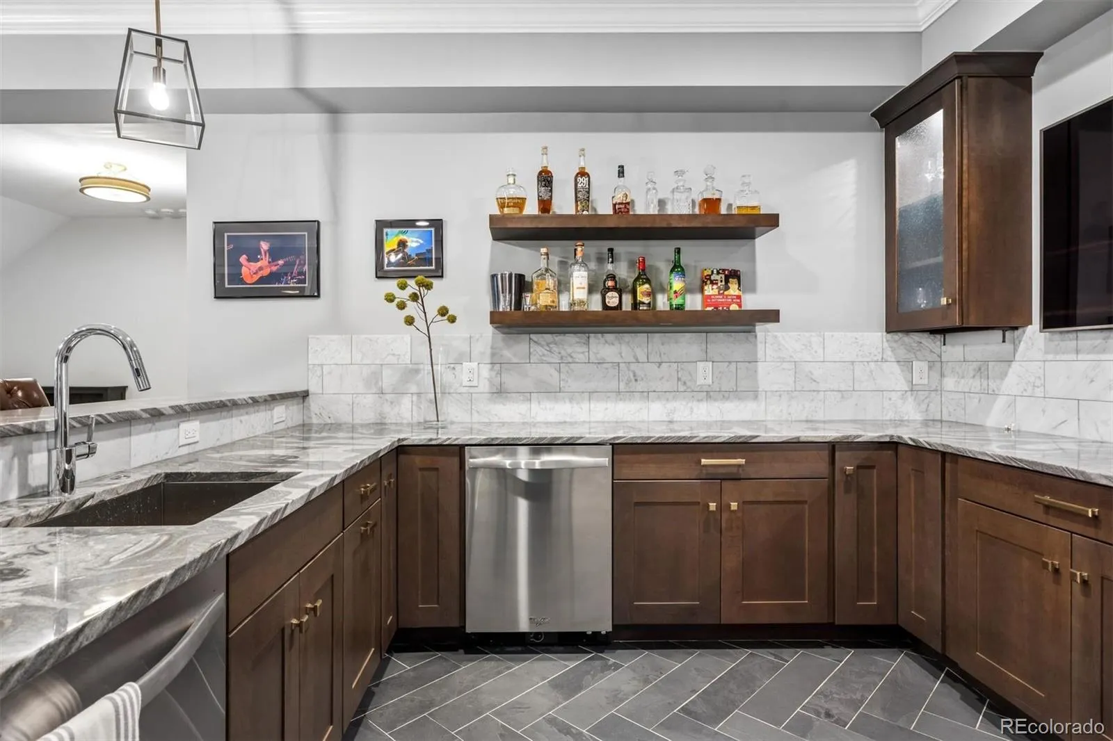 04102026235711 1600 40