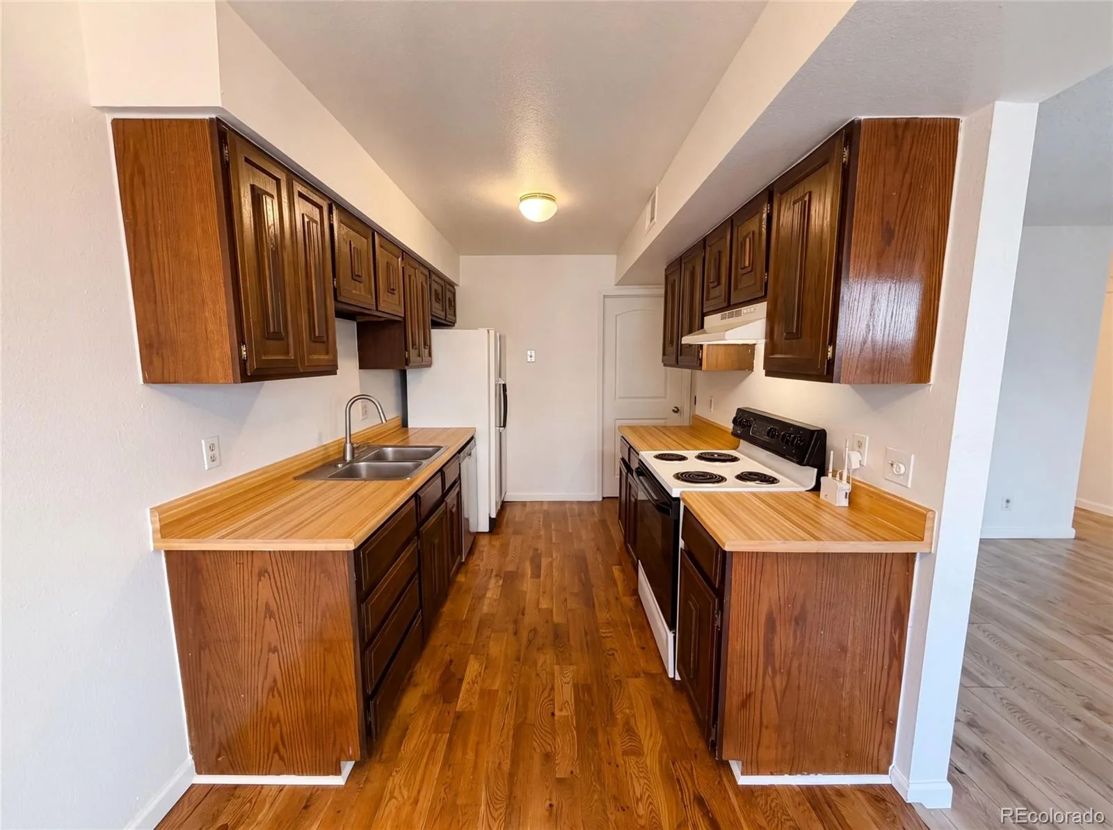 9867 Lane Street Denver CO 80260 | MLS #REC2614028 07242026174753 1600 1