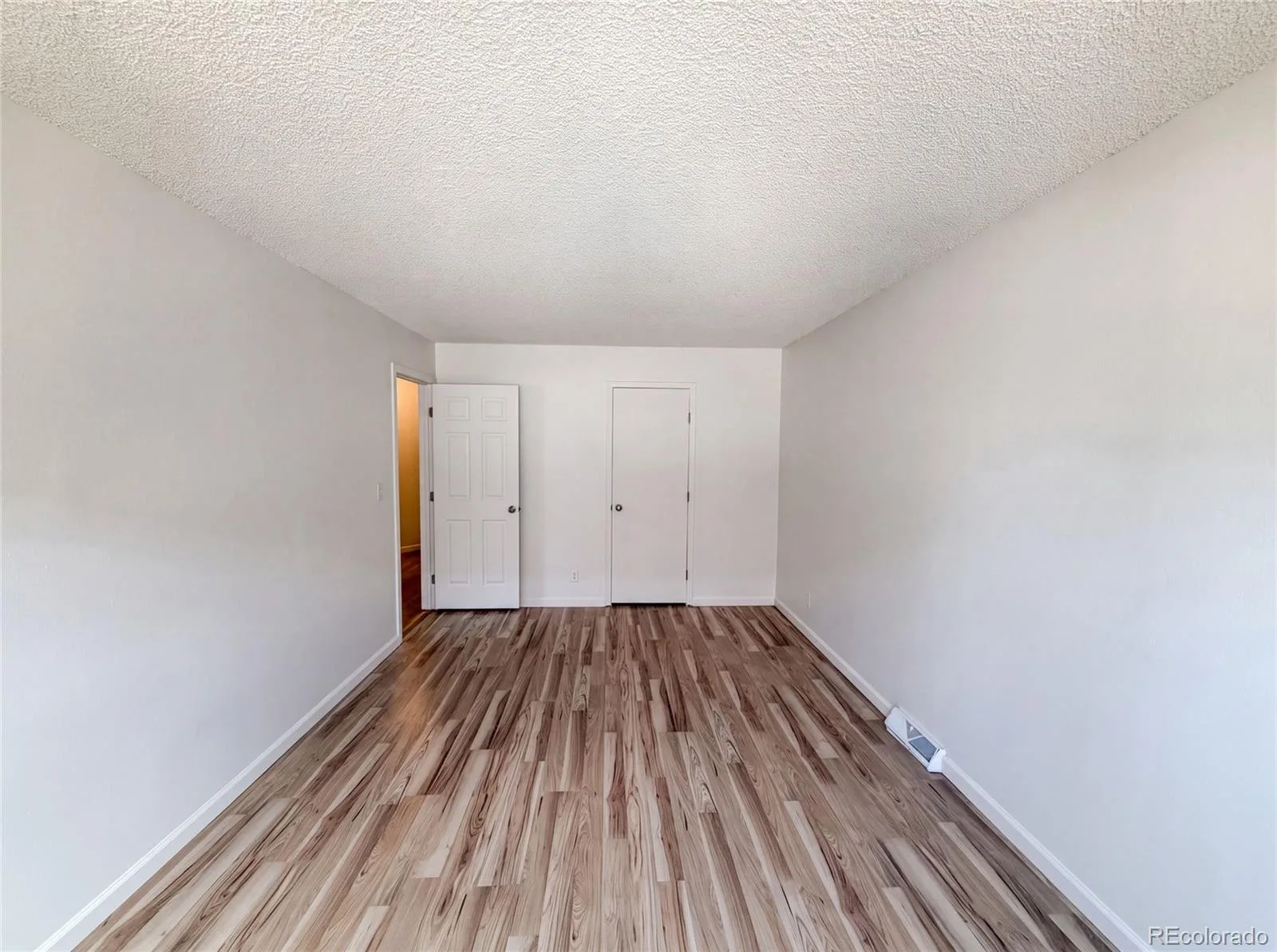 9867 Lane Street Denver CO 80260 | MLS #REC2614028 07242026174753 1600 9
