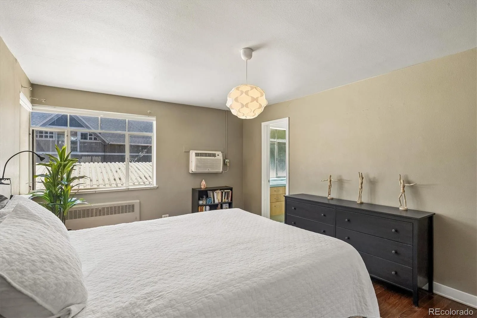 500 E 11th Avenue #301 Denver CO 80203 MLS #REC2615885 07162026033634 1600 17
