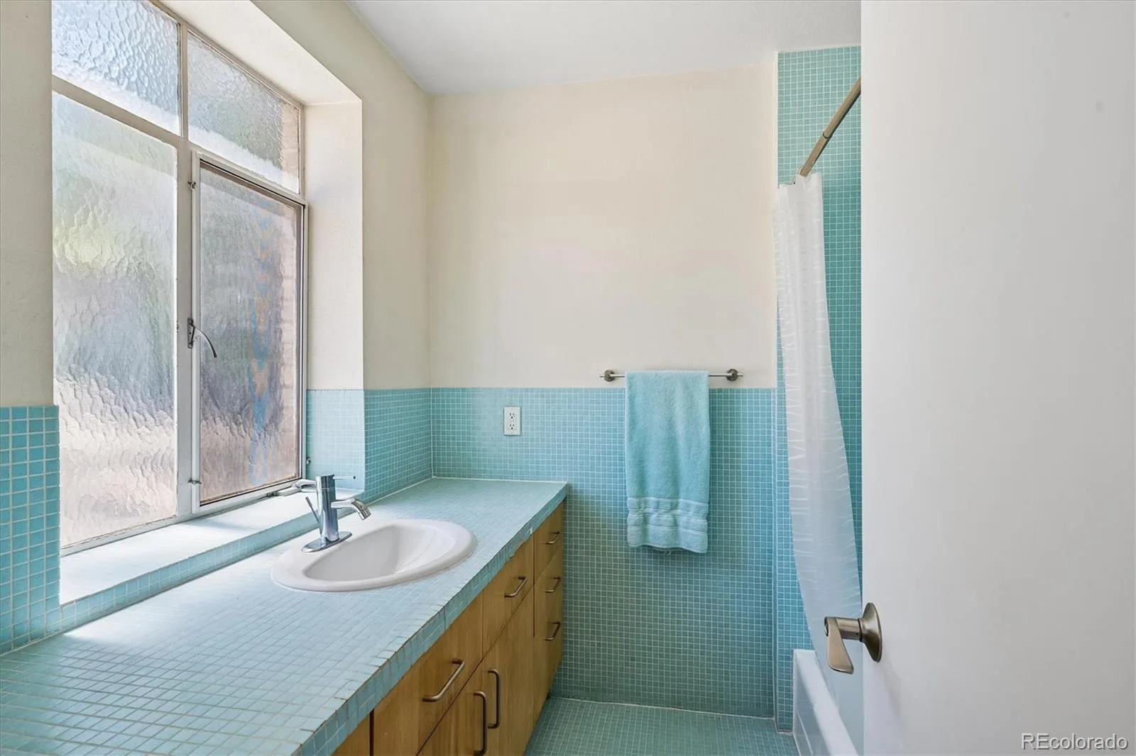500 E 11th Avenue #301 Denver CO 80203 MLS #REC2615885 07162026033634 1600 19