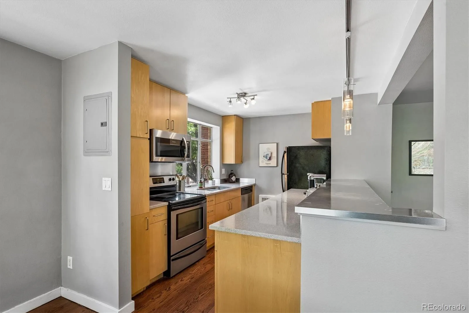 500 E 11th Avenue #301 Denver CO 80203 MLS #REC2615885 07162026033634 1600 7