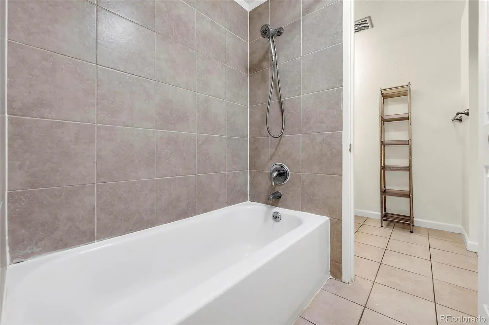 7375 E Quincy Avenue #105 Denver CO 80237 MLS #REC2616154 08262025230220 1600 16
