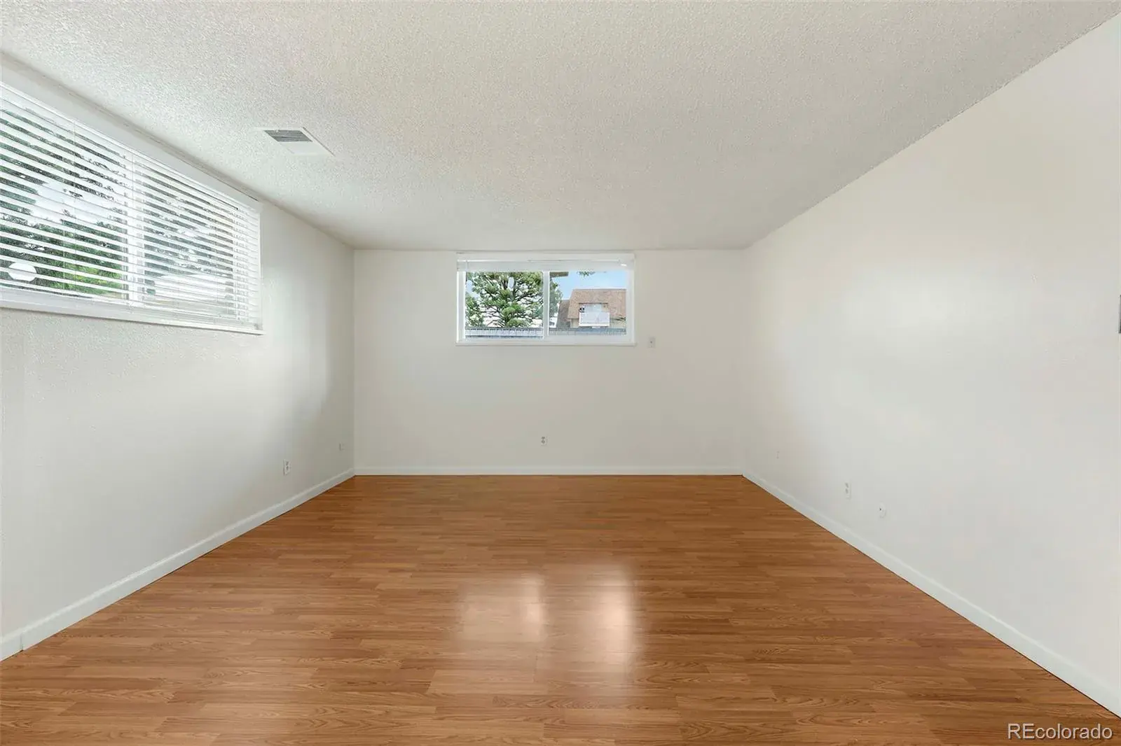 7375 E Quincy Avenue #105 Denver CO 80237 MLS #REC2616154 08262025230220 1600 2
