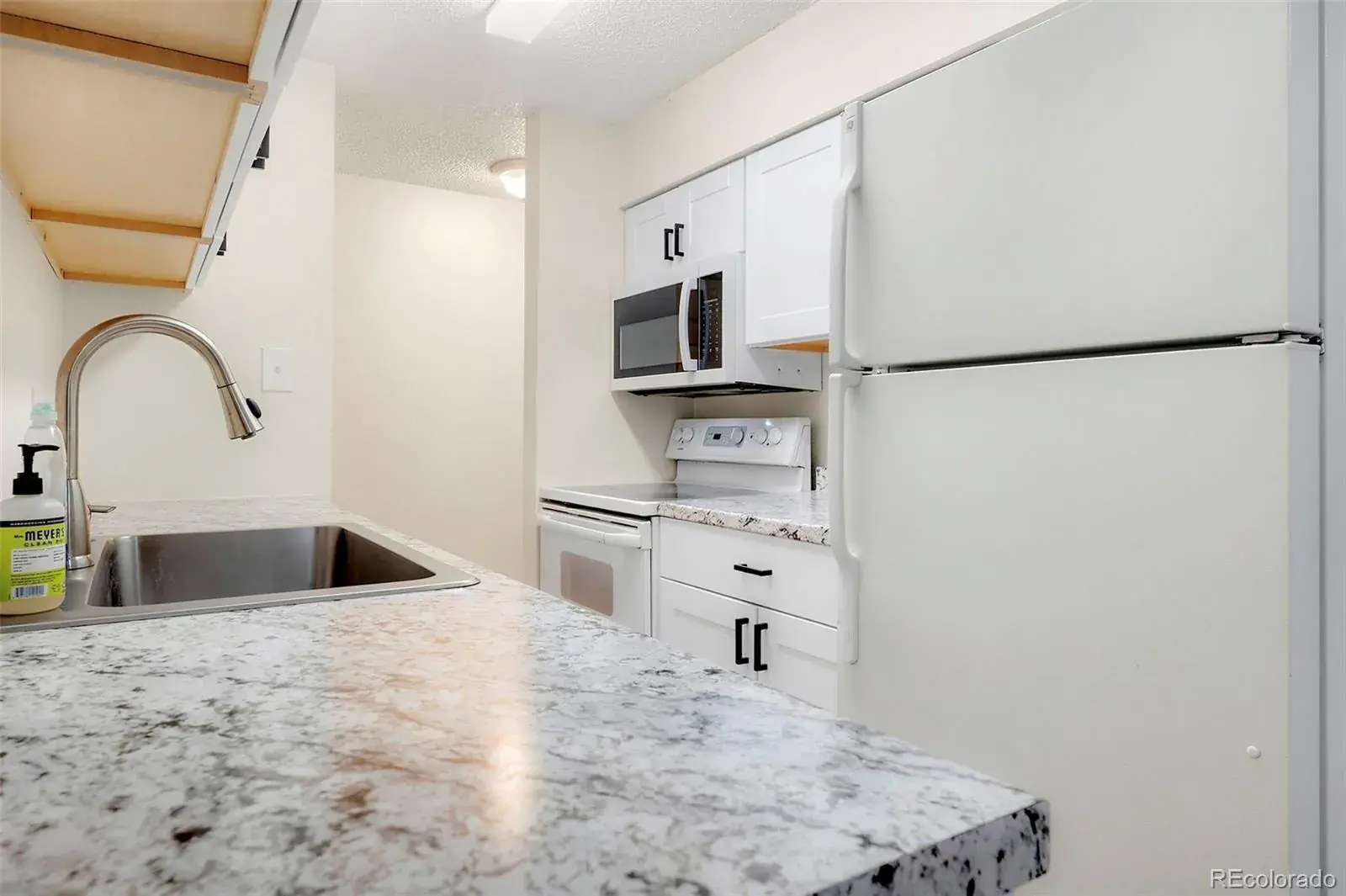 7375 E Quincy Avenue #105 Denver CO 80237 MLS #REC2616154 08262025230220 1600 9