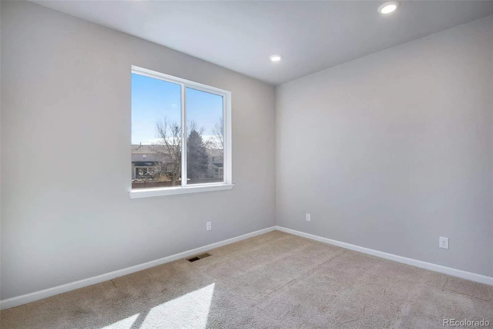 5167 S Fairplay Street Aurora CO 80015 MLS #REC2616711 03182026202640 1600 27