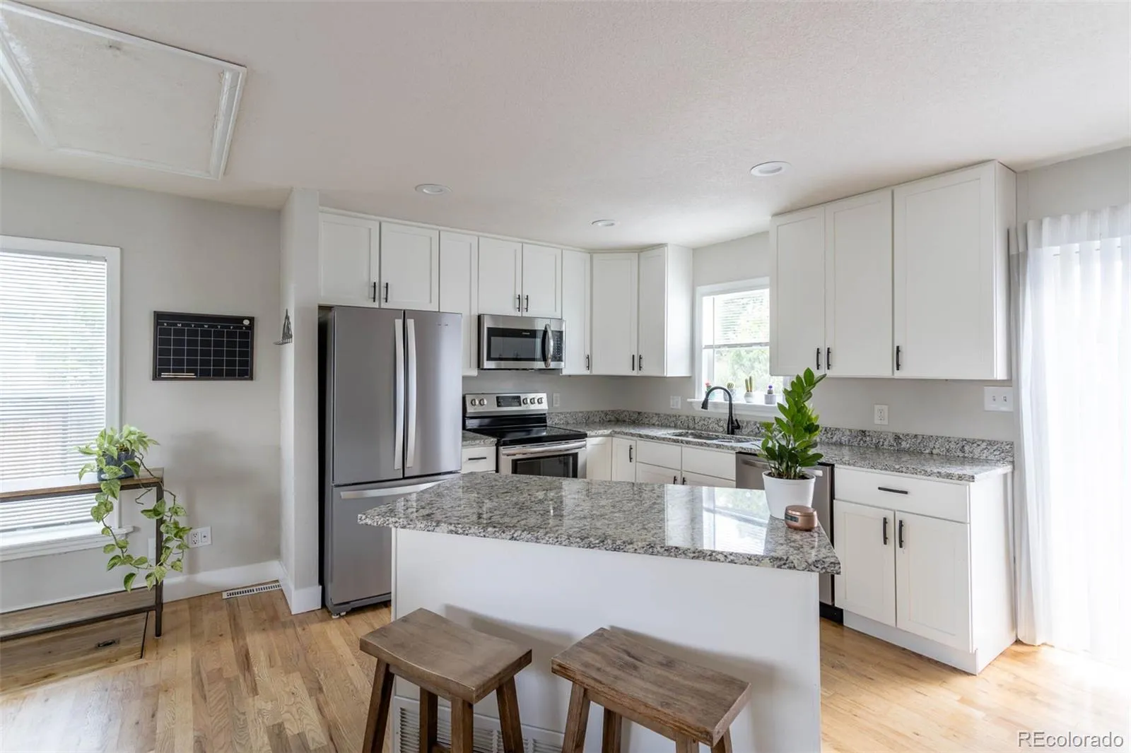 04102026165503 1600 8