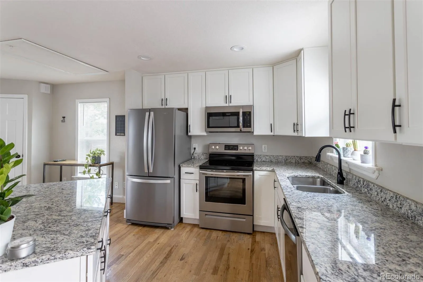 04102026165503 1600 9