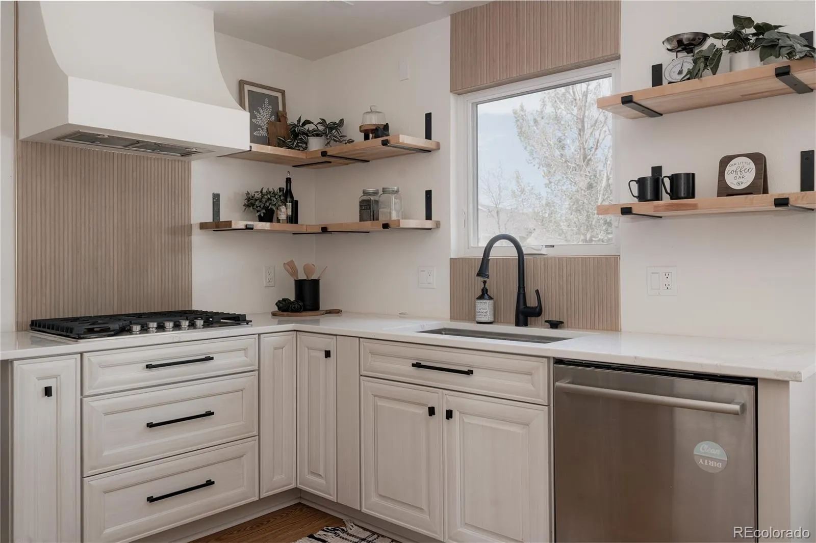 12851 E Vassar Drive Aurora CO 80014 MLS #REC2618478 05162026035955 1600 9