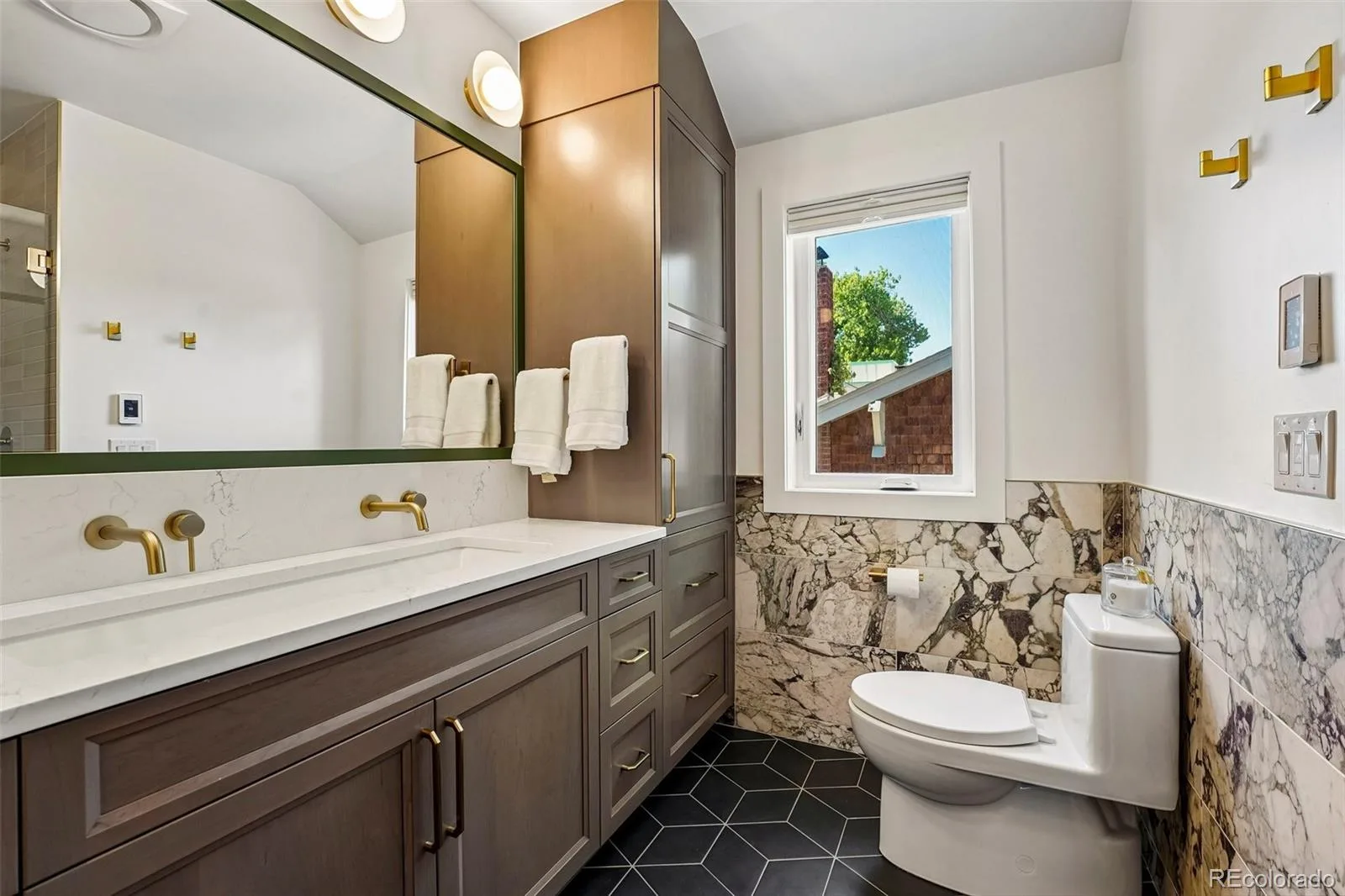 2811 Federal Boulevard Denver CO 80211 | MLS #REC2618933 08062026212012 1600 21