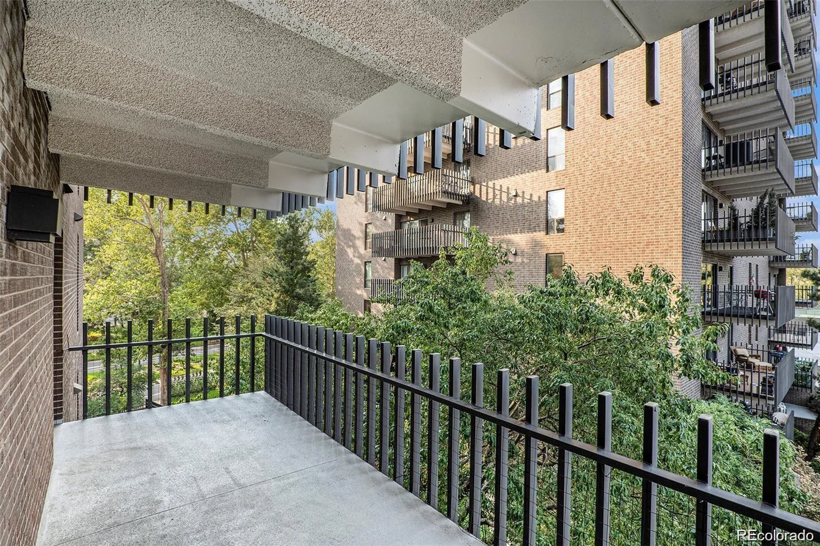 480 S Marion Parkway #402 Denver CO 80209 MLS #REC2628888 05262026210009 1600 5