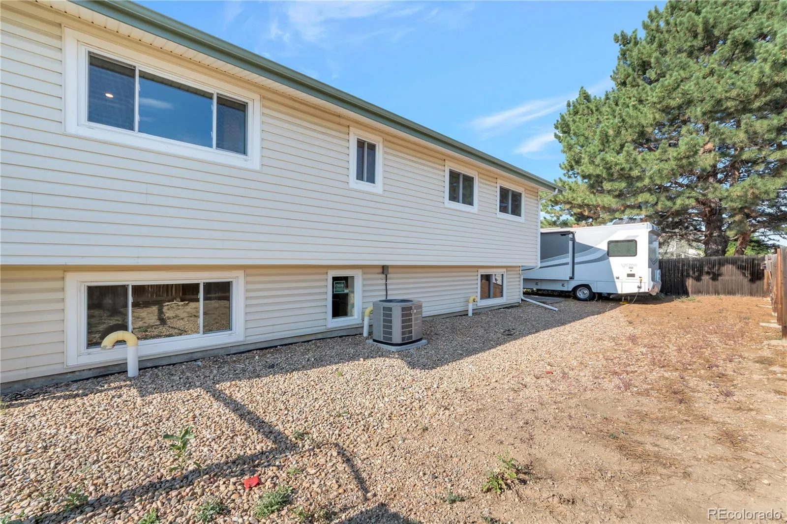 13590 Eliot Place Broomfield CO 80020 | MLS #REC2629255 08152026002727 1600 20