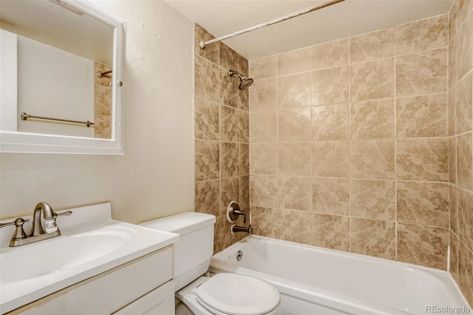 9370 E Girard Avenue #9 Denver CO 80231 | MLS #REC2629911 08132026204445 1600 17