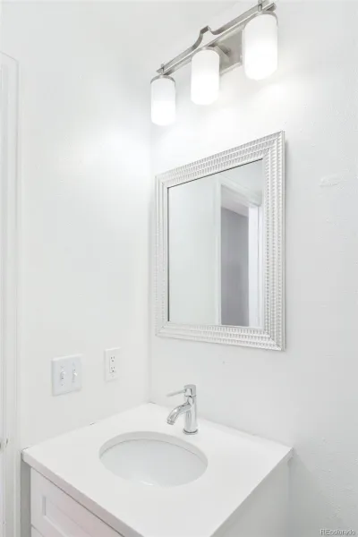 2405-2411 Tremont Place Denver CO 80205 MLS #REC2633076 04242026152255 800 7