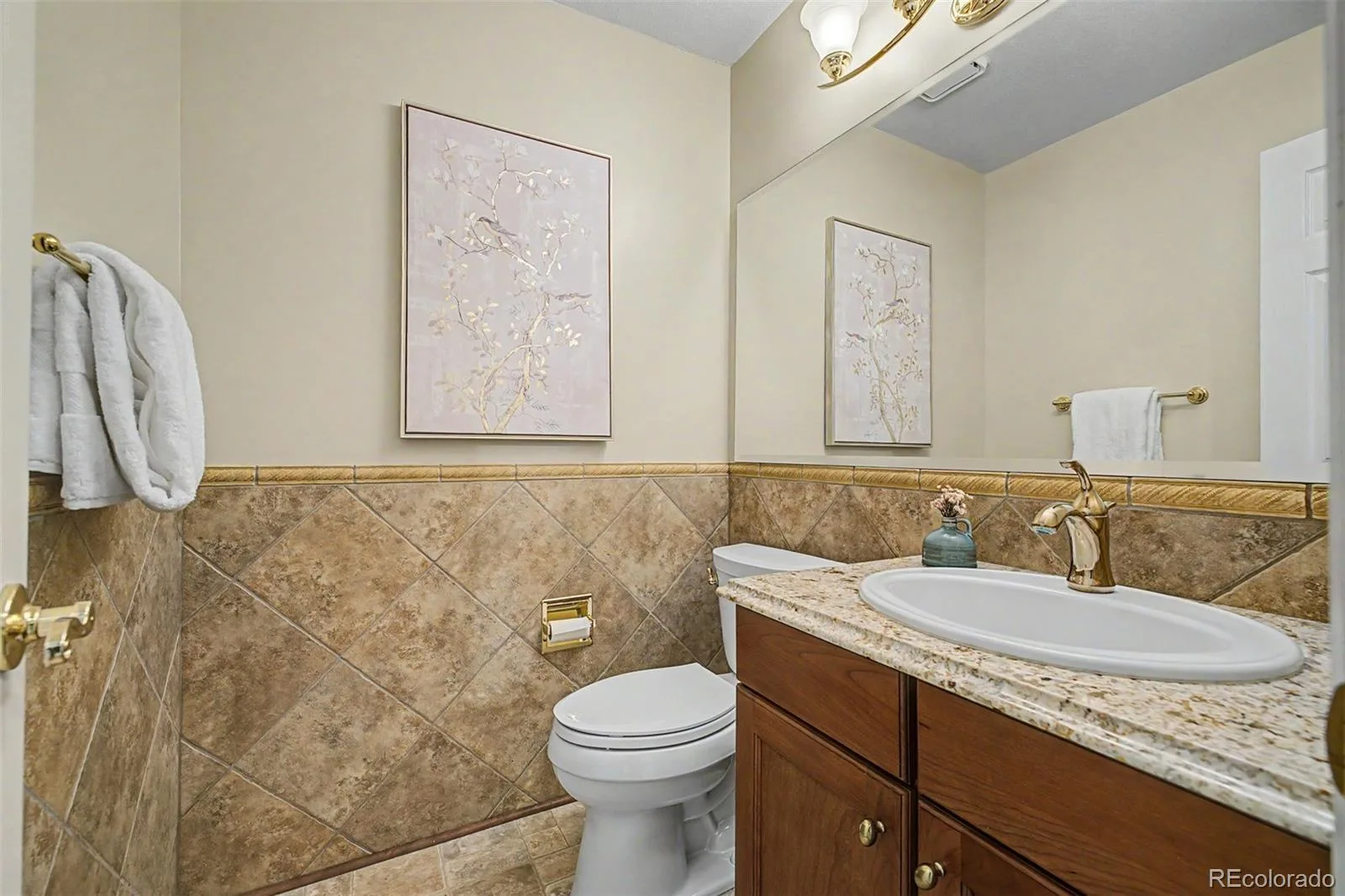 2464 S Fenton Drive Lakewood CO 80227 MLS #REC2635947 06092026014338 1600 16