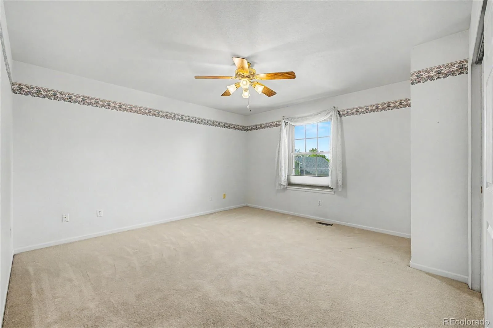 2464 S Fenton Drive Lakewood CO 80227 MLS #REC2635947 06092026014338 1600 17