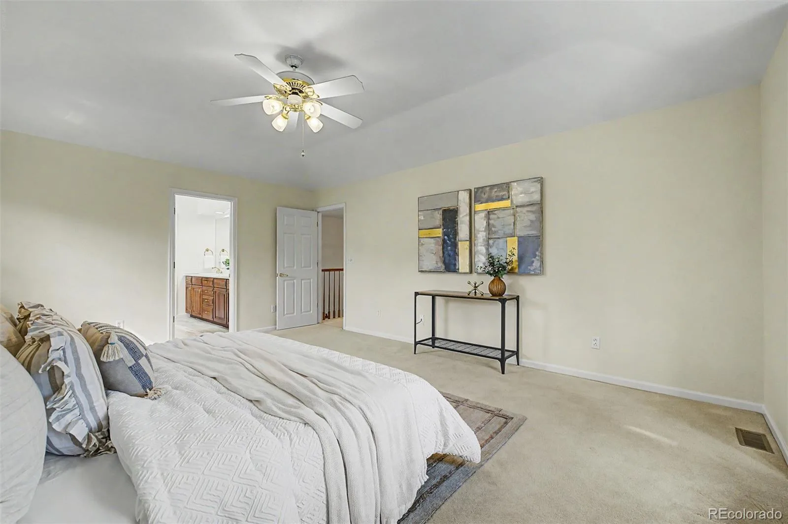 2464 S Fenton Drive Lakewood CO 80227 MLS #REC2635947 06092026014338 1600 26