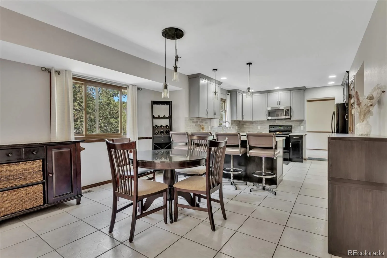8252 S Krameria Way Centennial CO 80112 MLS #REC2638480 06092026014357 1600 11