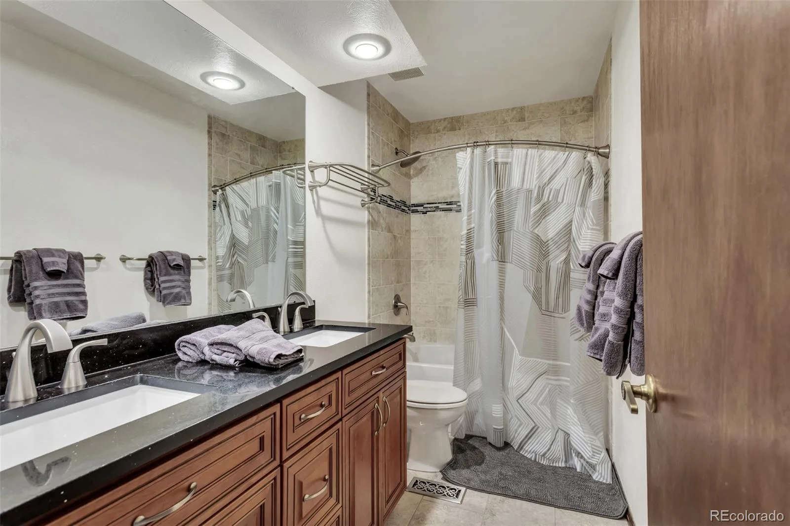 8252 S Krameria Way Centennial CO 80112 MLS #REC2638480 06092026014357 1600 23