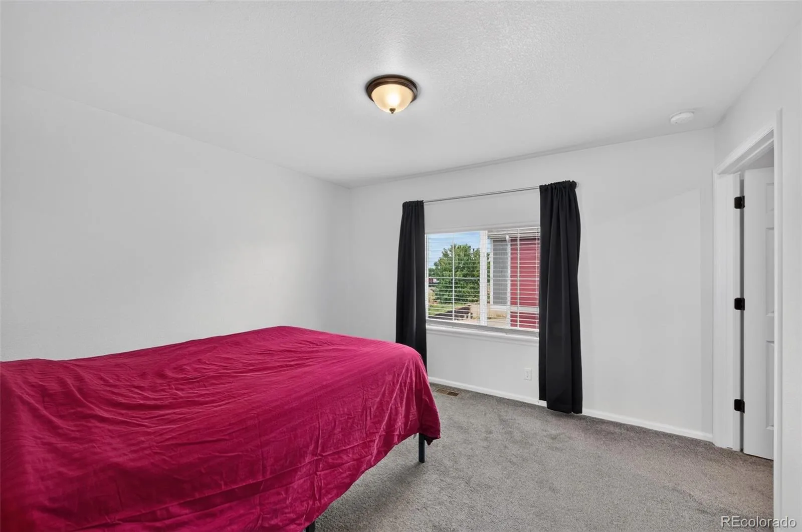 4403 N Picadilly Court Aurora CO 80019 | MLS #REC2640578 09252026011333 1600 21