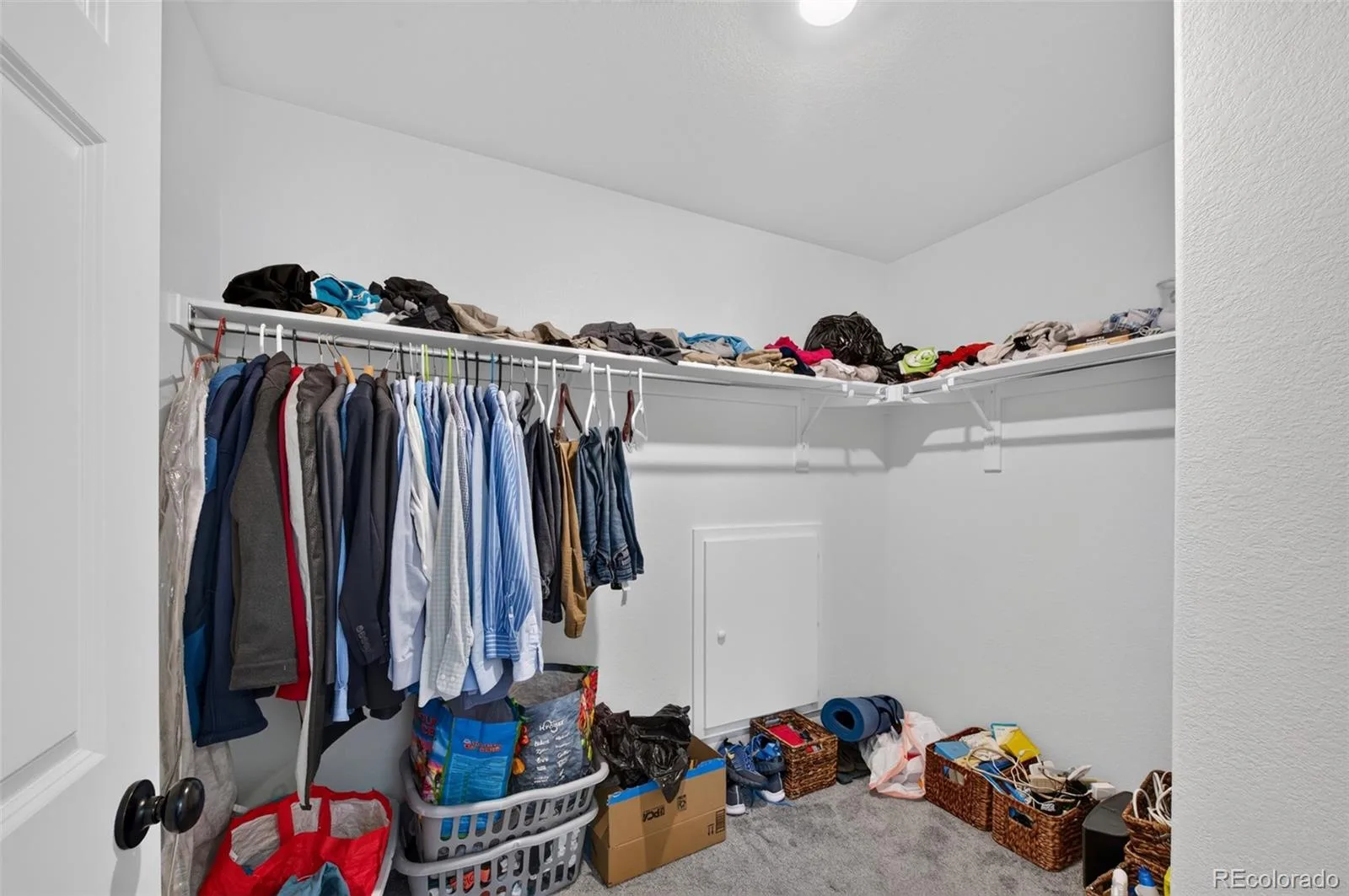 4403 N Picadilly Court Aurora CO 80019 | MLS #REC2640578 09252026011333 1600 23