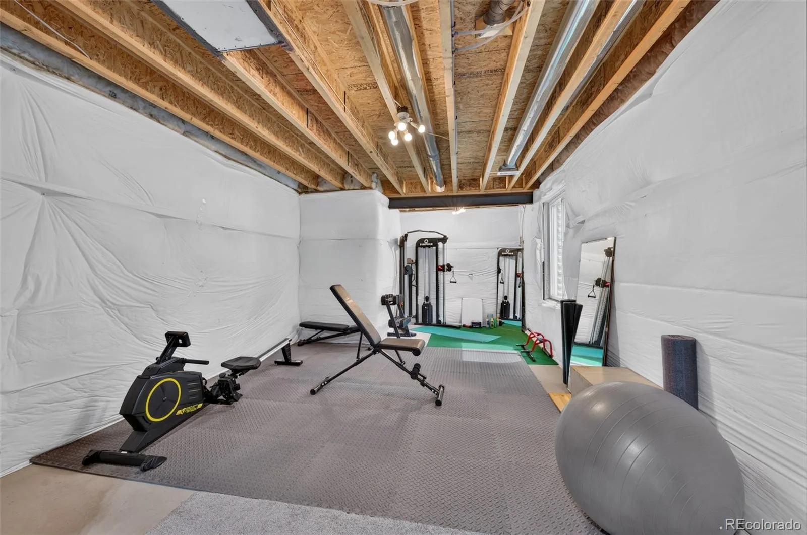 4403 N Picadilly Court Aurora CO 80019 | MLS #REC2640578 09252026011333 1600 31
