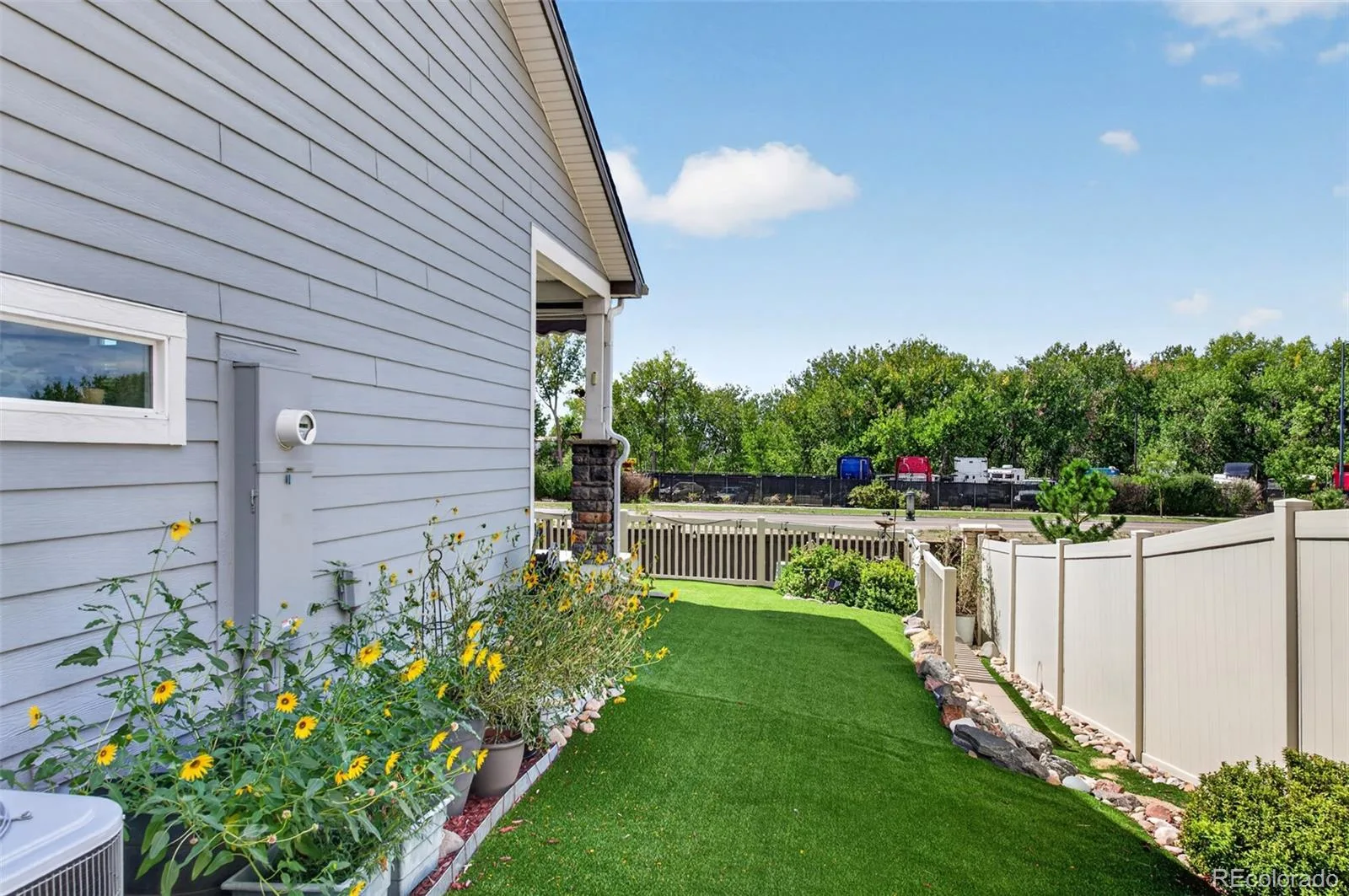 4403 N Picadilly Court Aurora CO 80019 | MLS #REC2640578 09252026011333 1600 37