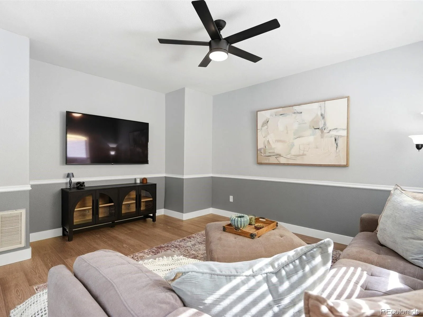 339 Ivory Circle Aurora CO 80011 | MLS #REC2643972 07312026234548 1600 19