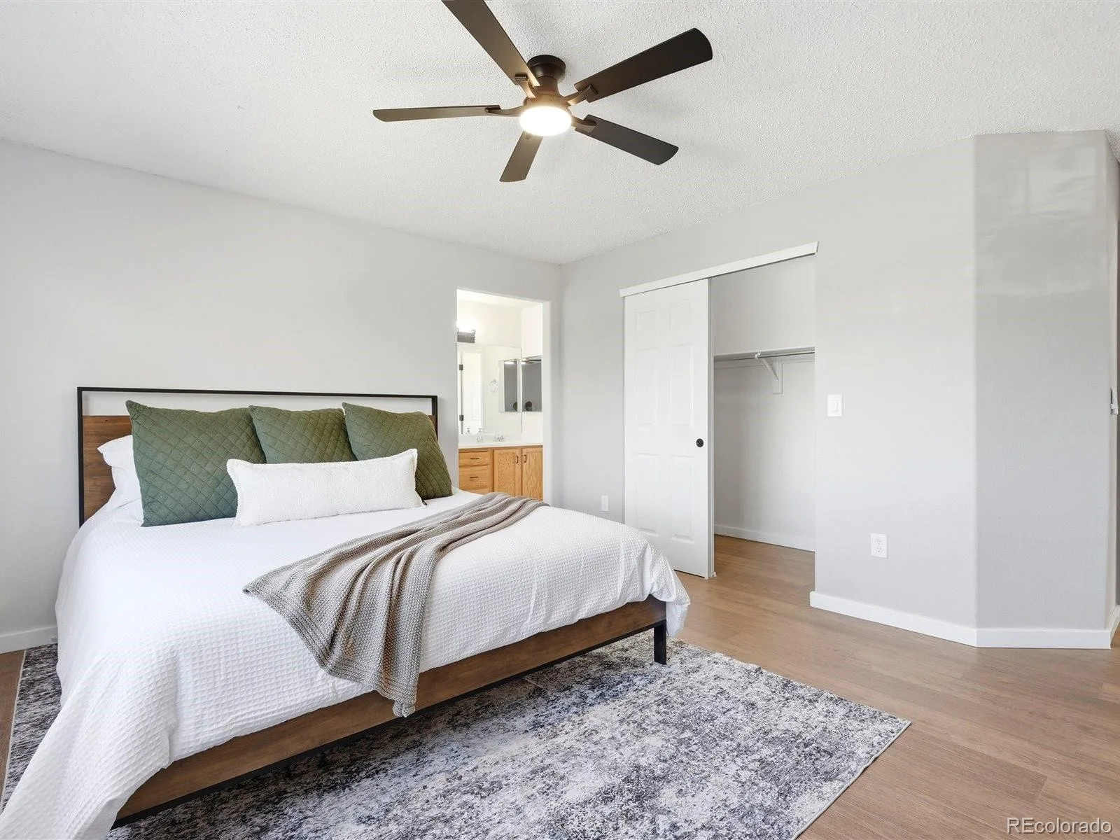 339 Ivory Circle Aurora CO 80011 | MLS #REC2643972 07312026234548 1600 24