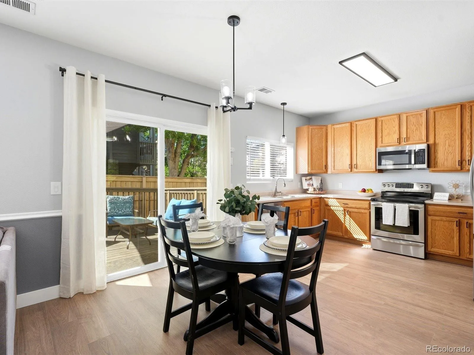 339 Ivory Circle Aurora CO 80011 | MLS #REC2643972 07312026234548 1600 8