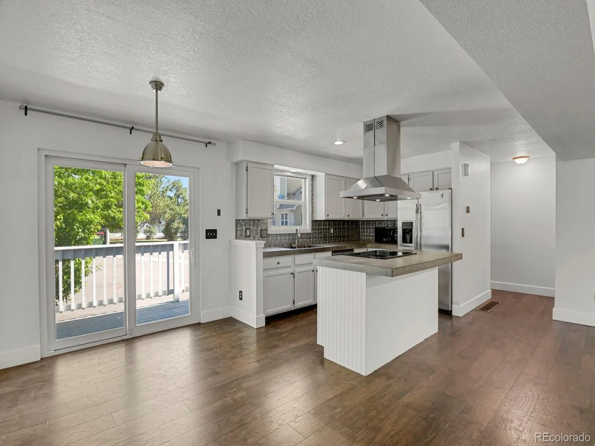 4132 S Richfield Way Aurora CO 80013 MLS #REC2644292 06292026154810 1200 23